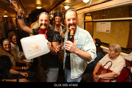 Nagy Ferók a metróban-stock-foto