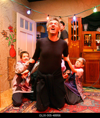 Forgatják a Kire ütött ez a gyerek? című tévéfilmet-stock-foto