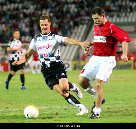 A pilóták nyerték a jótékonysági labdarúgó-mérkőzést-stock-foto