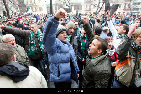 Fradi-drukkerek tüntettek a PM előtt-stock-foto