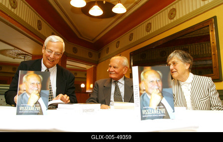 Születésnapi ajándék Göncz Árpádnak-stock-foto