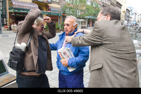 Már száz tag a halhatatlanok társulatában-stock-foto