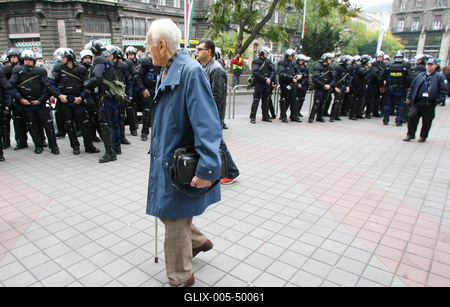 Hídblokád és tüntetés a belvárosban-stock-foto