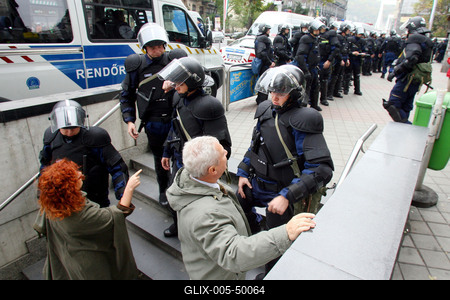 Hídblokád és tüntetés a belvárosban-stock-foto