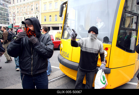 Hídblokád és tüntetés a belvárosban-stock-foto