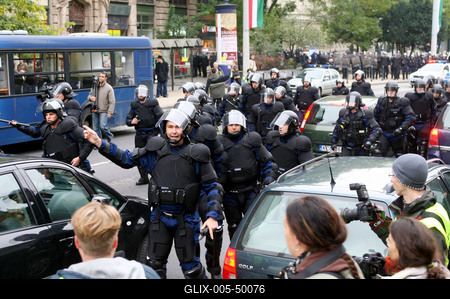 Hídblokád és tüntetés a belvárosban-stock-foto