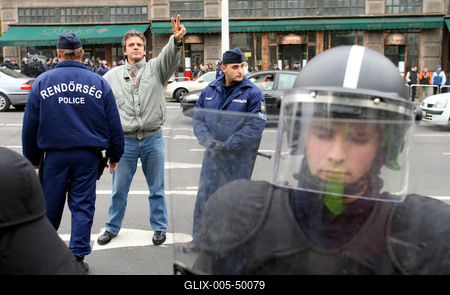 Hídblokád és tüntetés a belvárosban-stock-foto