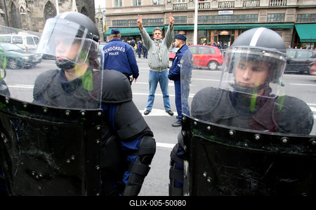 Hídblokád és tüntetés a belvárosban-stock-foto