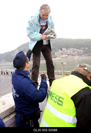 Hídblokád és tüntetés a belvárosban-stock-foto