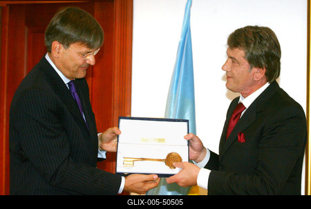 Viktor Juscsenko Budapesten-stock-foto