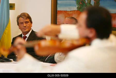 Viktor Juscsenko Budapesten-stock-foto