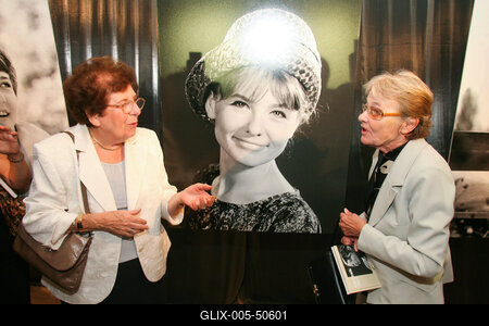 Keleti Éva fotókállítása Törőcsik Mariról-stock-foto