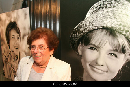 Keleti Éva fotókállítása Törőcsik Mariról-stock-foto