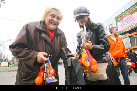 Sztárok kampányolnak az Örs vezér téren-stock-foto