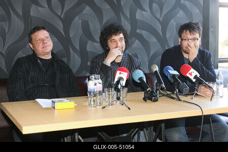 Feloszlik a Kispál és a Borz-stock-foto