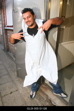 Sztárok töltik a kolbászt-stock-foto