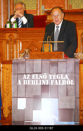 Az első tégla a berlini falból-stock-foto