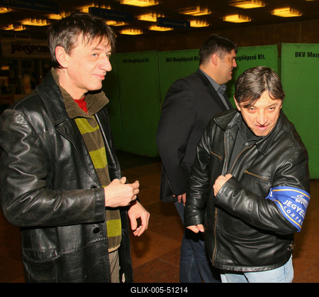 BKV-ellenőrnek álltak a Kontroll főszereplői-stock-foto