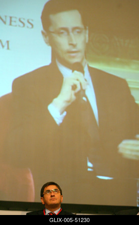 Túl a konvergencián - pénzügyi csúcs Budapesten-stock-foto