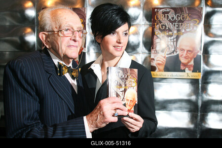 Megjelent az Ördögök ügyvédei 3-stock-foto