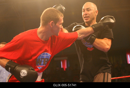 Sztárbox gála - senki sem úszta meg pofon nélkül!-stock-foto