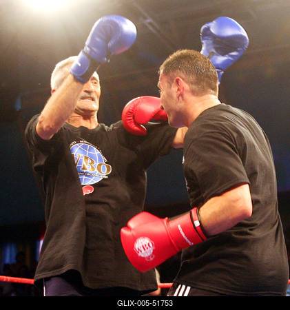 Sztárbox gála - senki sem úszta meg pofon nélkül!-stock-foto