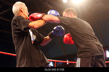 Sztárbox gála - senki sem úszta meg pofon nélkül!-stock-foto