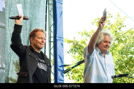 Pozsonyi Piknik. A k?pen Geszti P?ter ?s D?s L?szl?.2025.09.06.Fot?:V?r?s Szil?rd-stock-foto