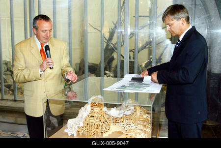 Persányi Miklós visszatérhet az állatkertbe-stock-foto