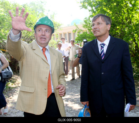 Persányi Miklós visszatérhet az állatkertbe-stock-foto