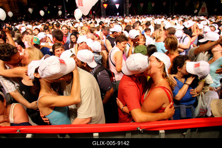 Csókrekord a Kossuth téren-stock-foto