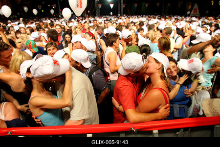 Csókrekord a Kossuth téren-stock-foto