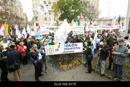 Tüntetés az egészségbiztosítási rendszer átalakítása ellen-stock-foto