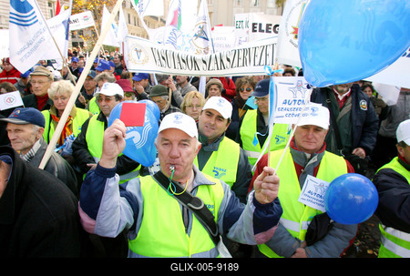 Tüntetés az egészségbiztosítási rendszer átalakítása ellen-stock-foto