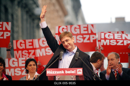 MSZP nagygyűlés a Batthyány örökmécsesnél-stock-foto