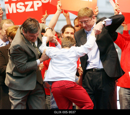 MSZP nagygyűlés a Batthyány örökmécsesnél-stock-foto