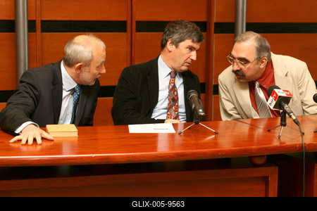 Könyvbemutató - Kettős kötés-stock-foto