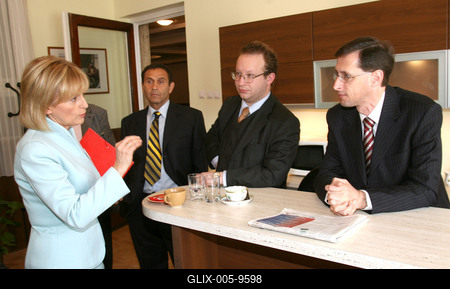 Politikusok a Napkeltében-stock-foto