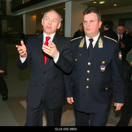 Évet értékeltek a rendőrök-stock-foto