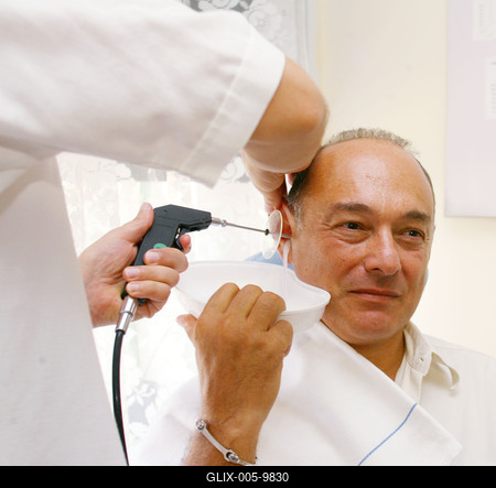 Orvosi vizsgálaton Boros, Bochkor, Szekeres-stock-foto