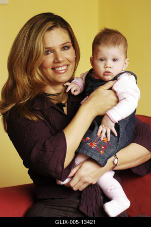 Etter Dalma és kislánya-stock-foto