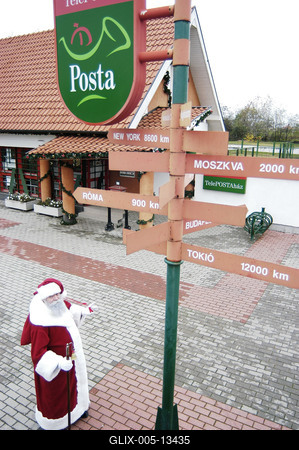 A nagykarácsonyi Mikulás-stock-foto