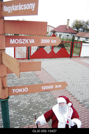 A nagykarácsonyi Mikulás-stock-foto