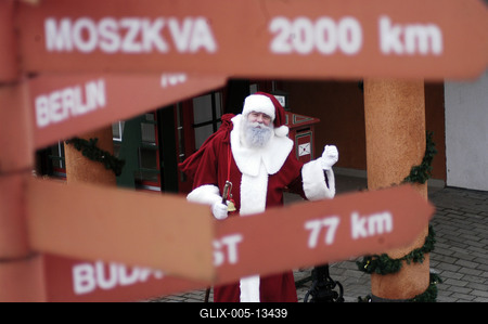 A nagykarácsonyi Mikulás-stock-foto