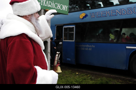 A nagykarácsonyi Mikulás-stock-foto