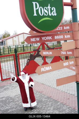 A nagykarácsonyi Mikulás-stock-foto