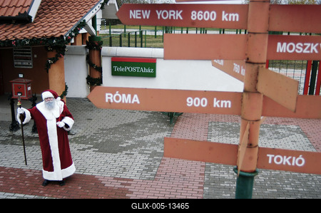 A nagykarácsonyi Mikulás-stock-foto