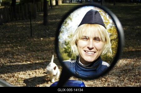 Horváth Brigitta motorosrendőr-stock-foto