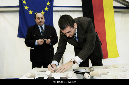 Elhelyezték az M6-os alapkövét-stock-foto