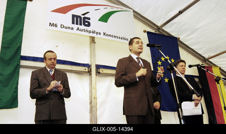 Elhelyezték az M6-os alapkövét-stock-foto